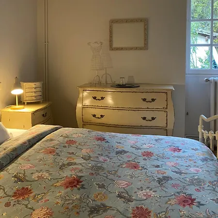 La Bordeneuve - D'hotes Bed & Breakfast 4*